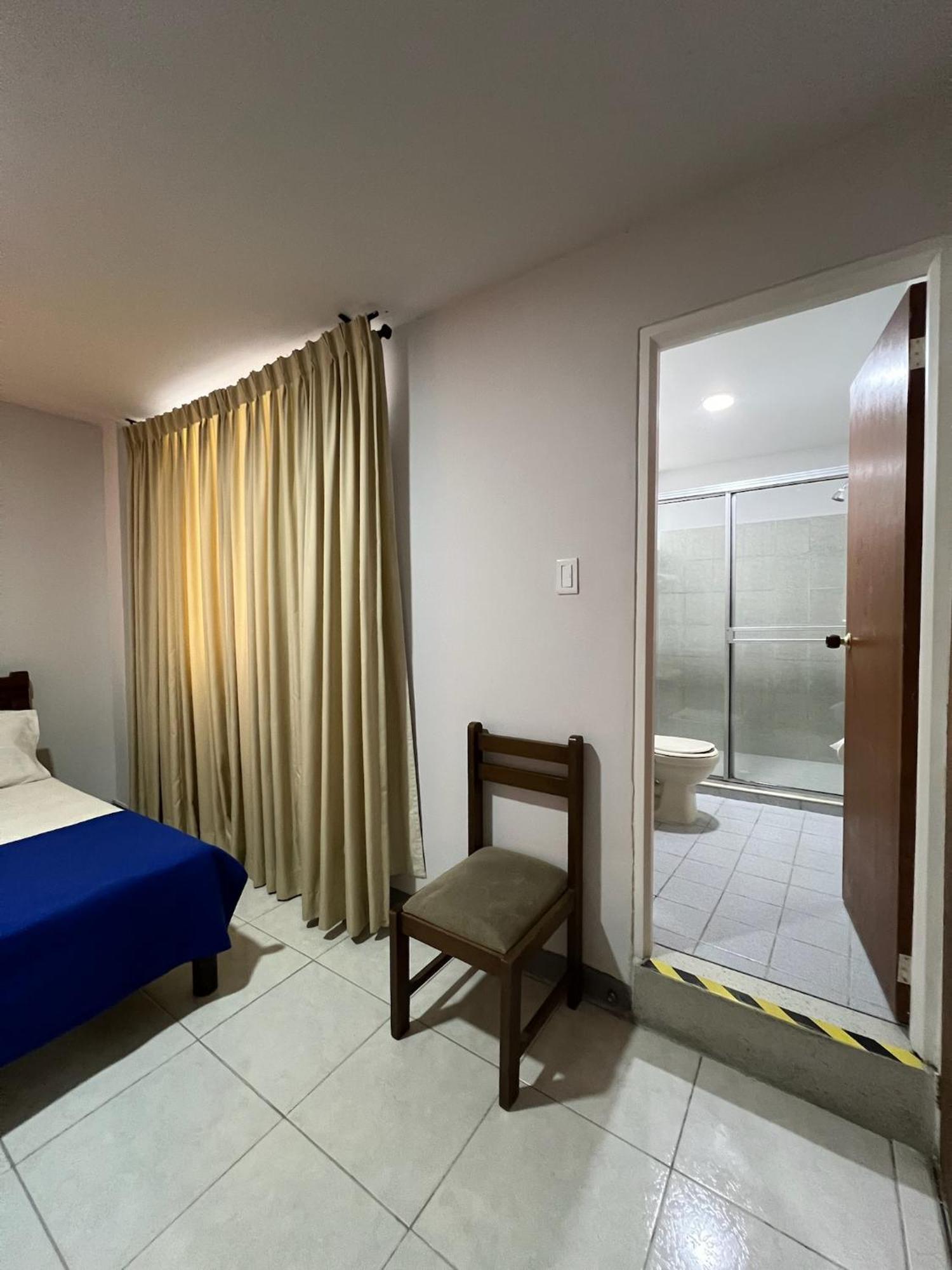Hotel Armenia Centro Bagian luar foto